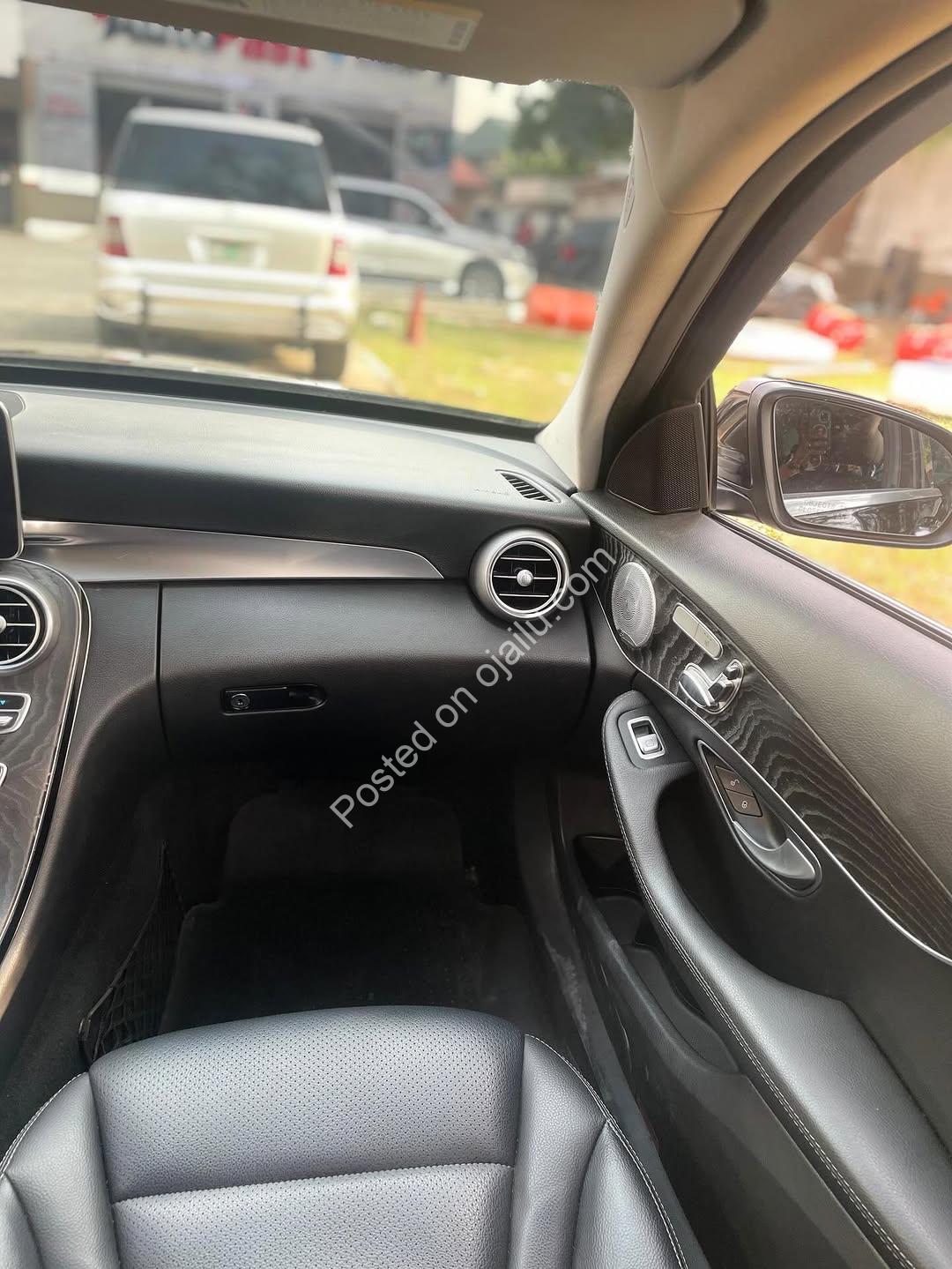 Luxury Sport Sedan: 2017 Mercedes C 300