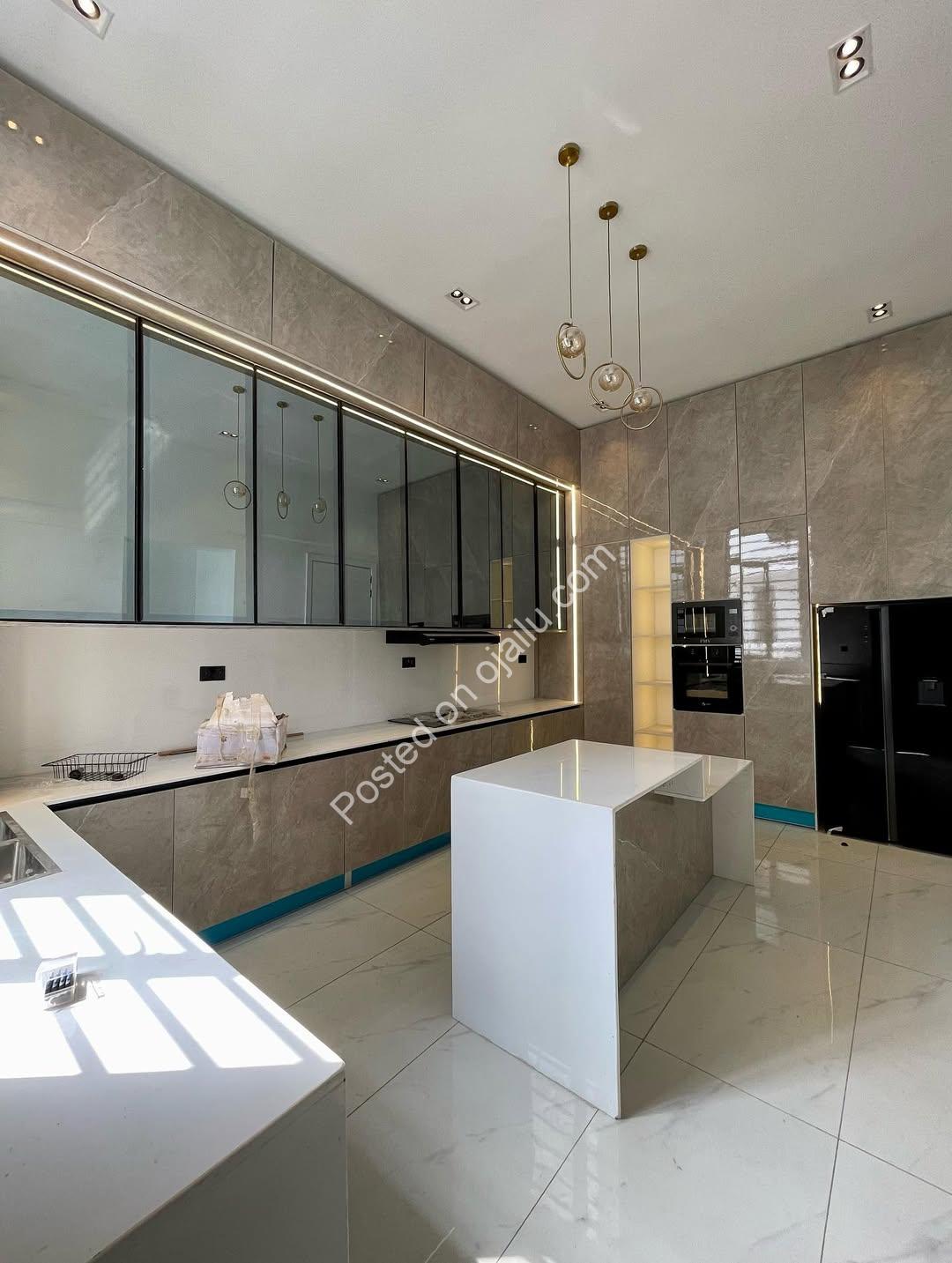 Lekki’s Grand 5-Bedroom Oasis with Resort-Style Pool