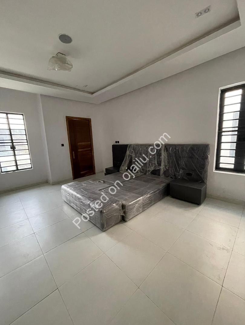 VGC 4-Bed Duplex: Your Secure Family Sanctuary