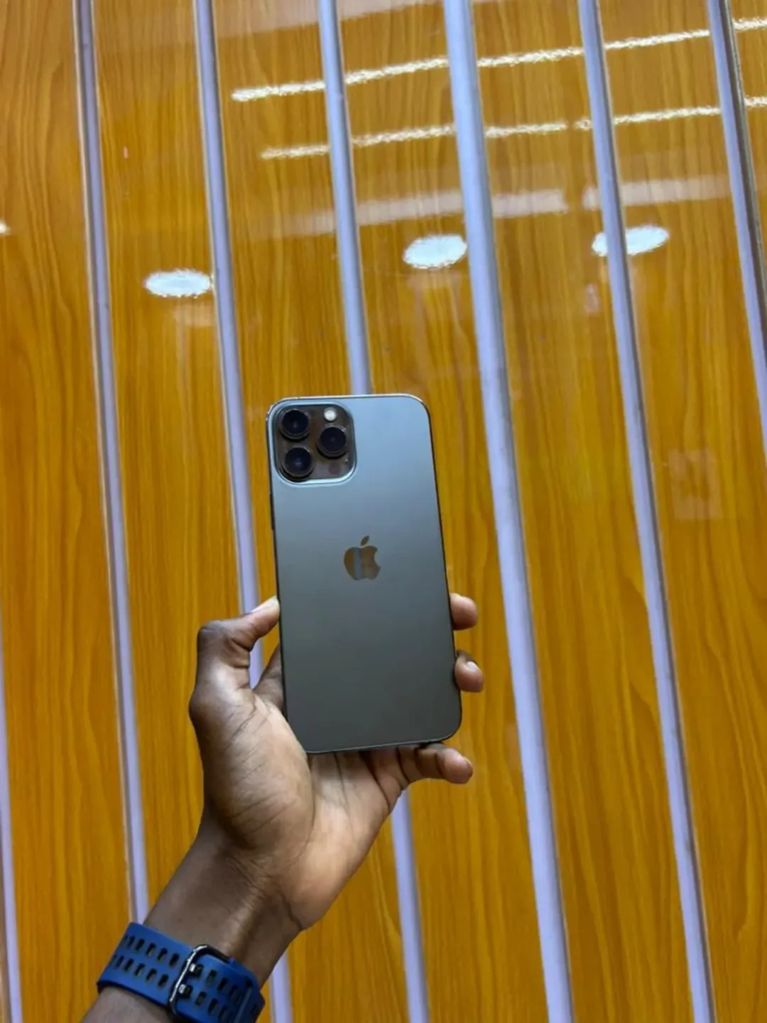 Unlock Premium Power: iPhone 13 Pro Max 256GB, 82% BH, Mint UK Edition