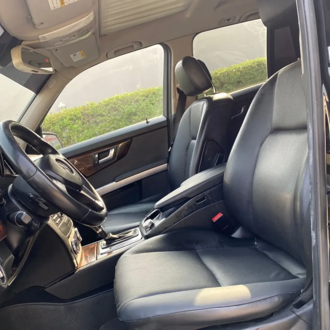 Luxury Loaded: 2015 Mercedes, Pristine & Full Option