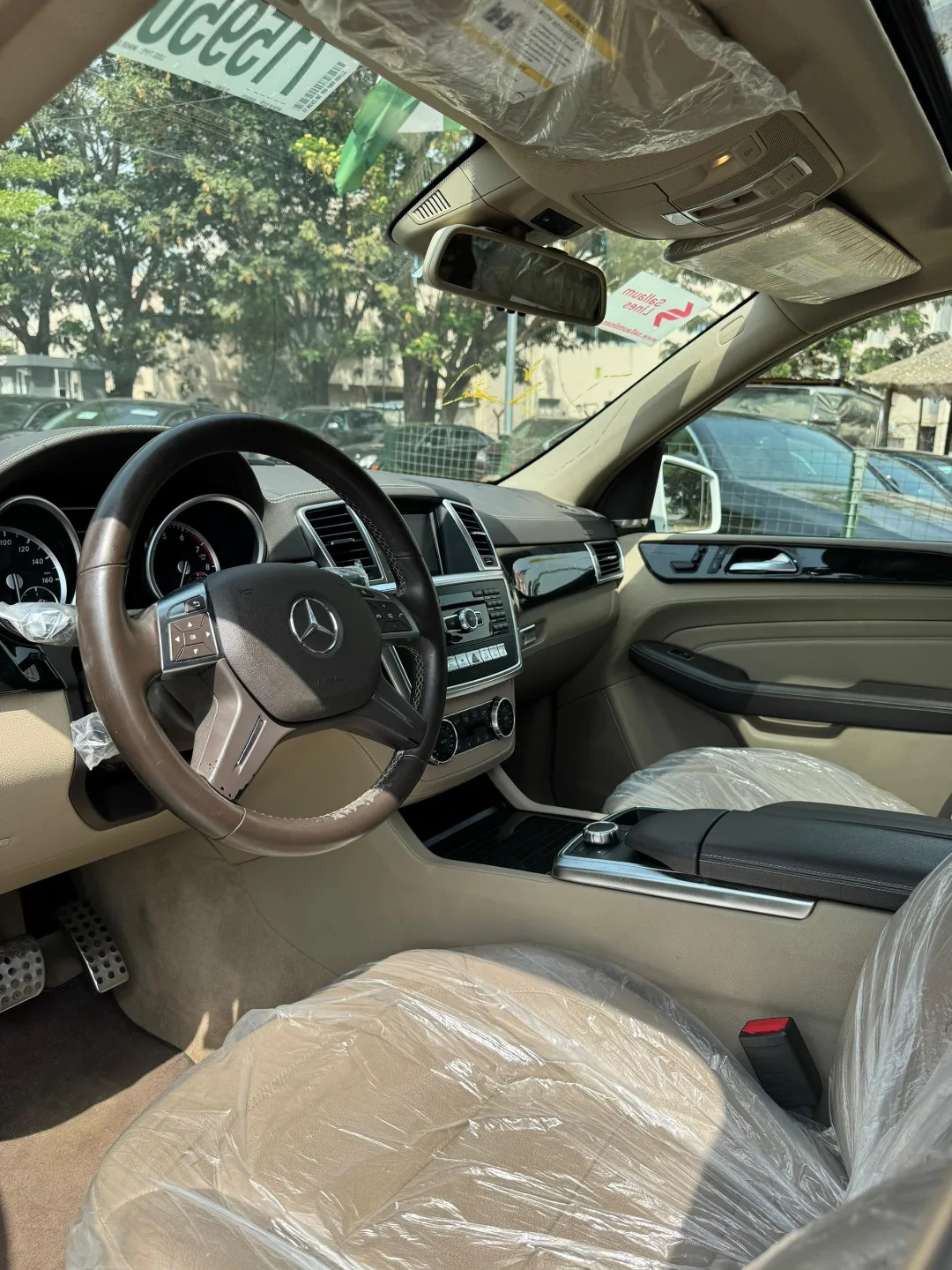 Luxury 2015 ML400: Keyless, Panoramic & 360 Cameras