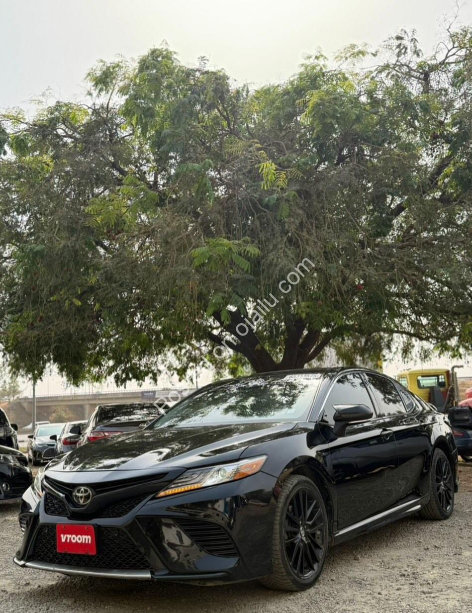 2018 Camry XSE: TRD Kits, Panoramic Roof, Keyless
