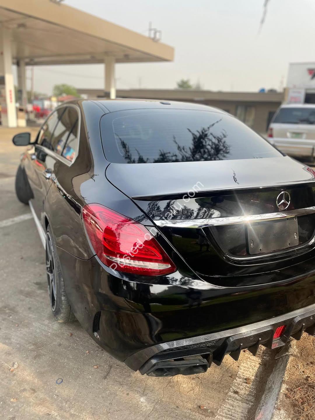 Luxury Sport Sedan: 2017 Mercedes C 300