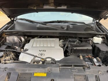 2013 US Highlander: Luxury SUV