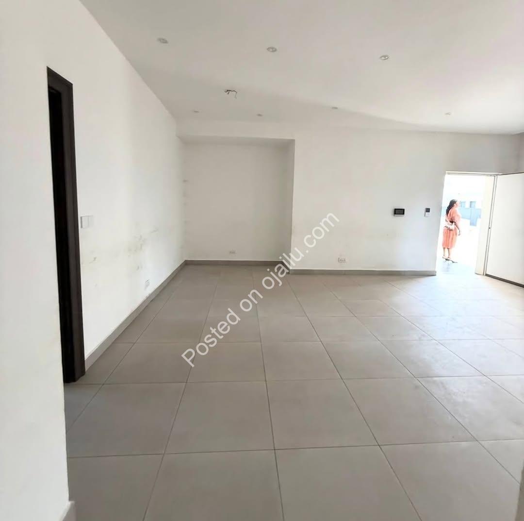 Jabi Lakeside Elegance: 3-Bed with Panoramic Views