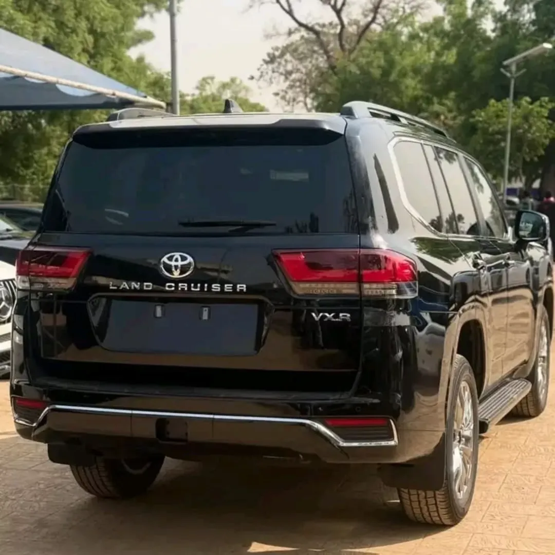 2025 LandCruiser VXR: Ultimate Luxury Awaits