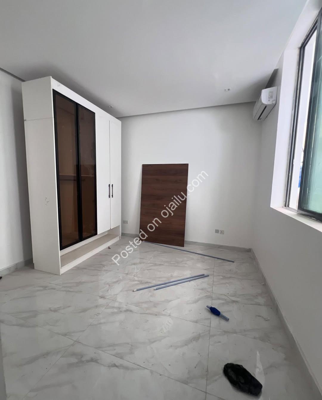 Lekki Phase 1 Gem: A 1-Bedroom Sanctuary for 230M