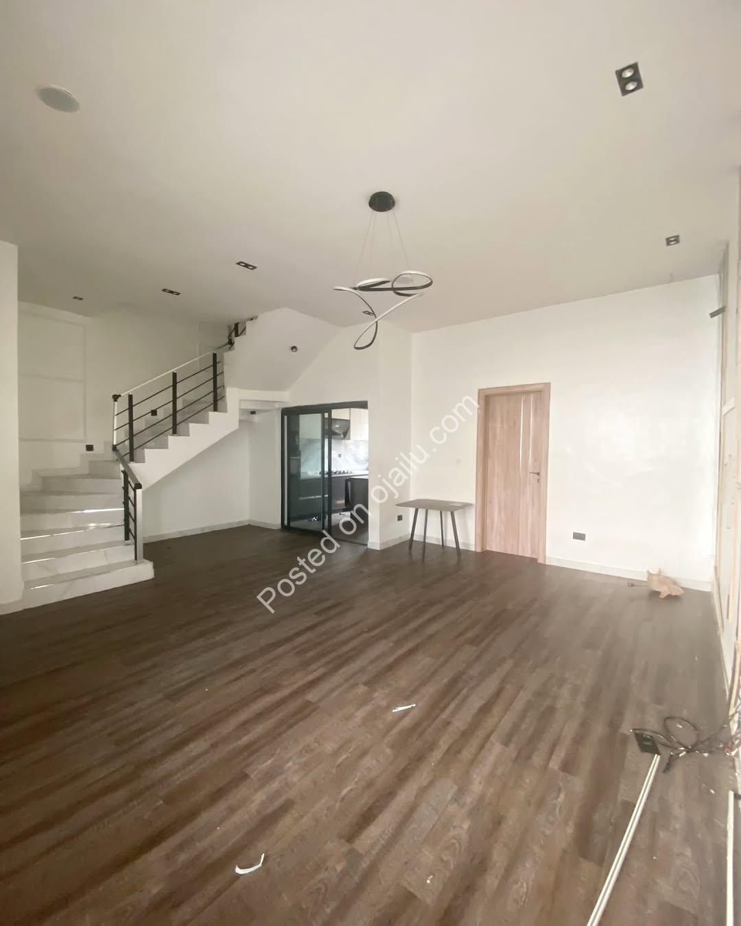 Lekki’s Finest: 4-Bed Haven with 20-Hour Power