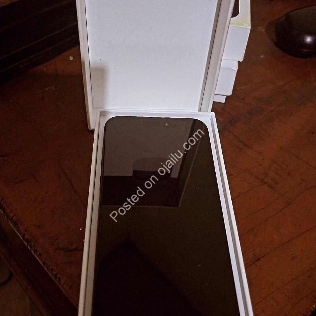 Unlock Her Joy: 256GB iPhone 15 Pro Max, 86% Battery, Premium & Ready