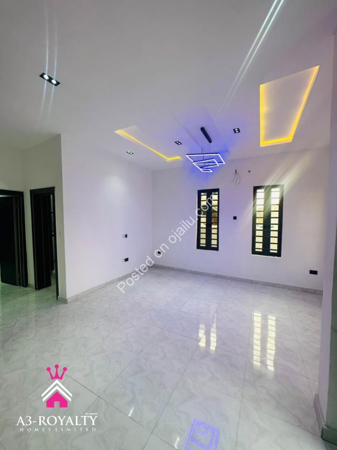 Move-In Ready 4BR Detached Duplex in Prime Ajah