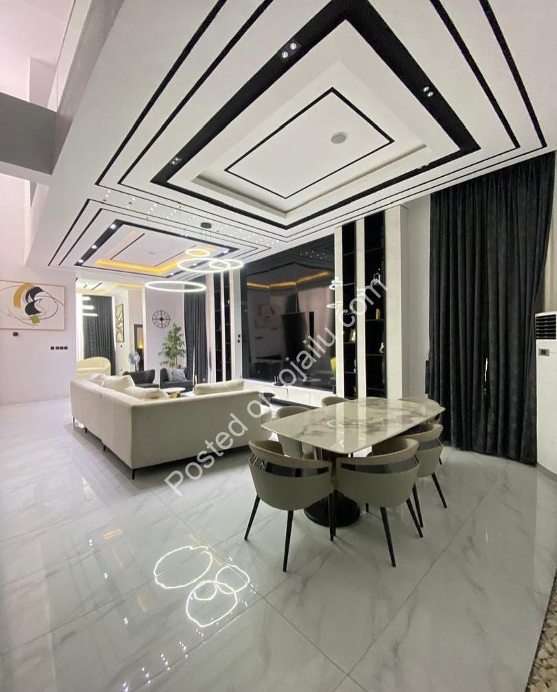 Spacious 5-Bedroom Haven in Prime Lekki