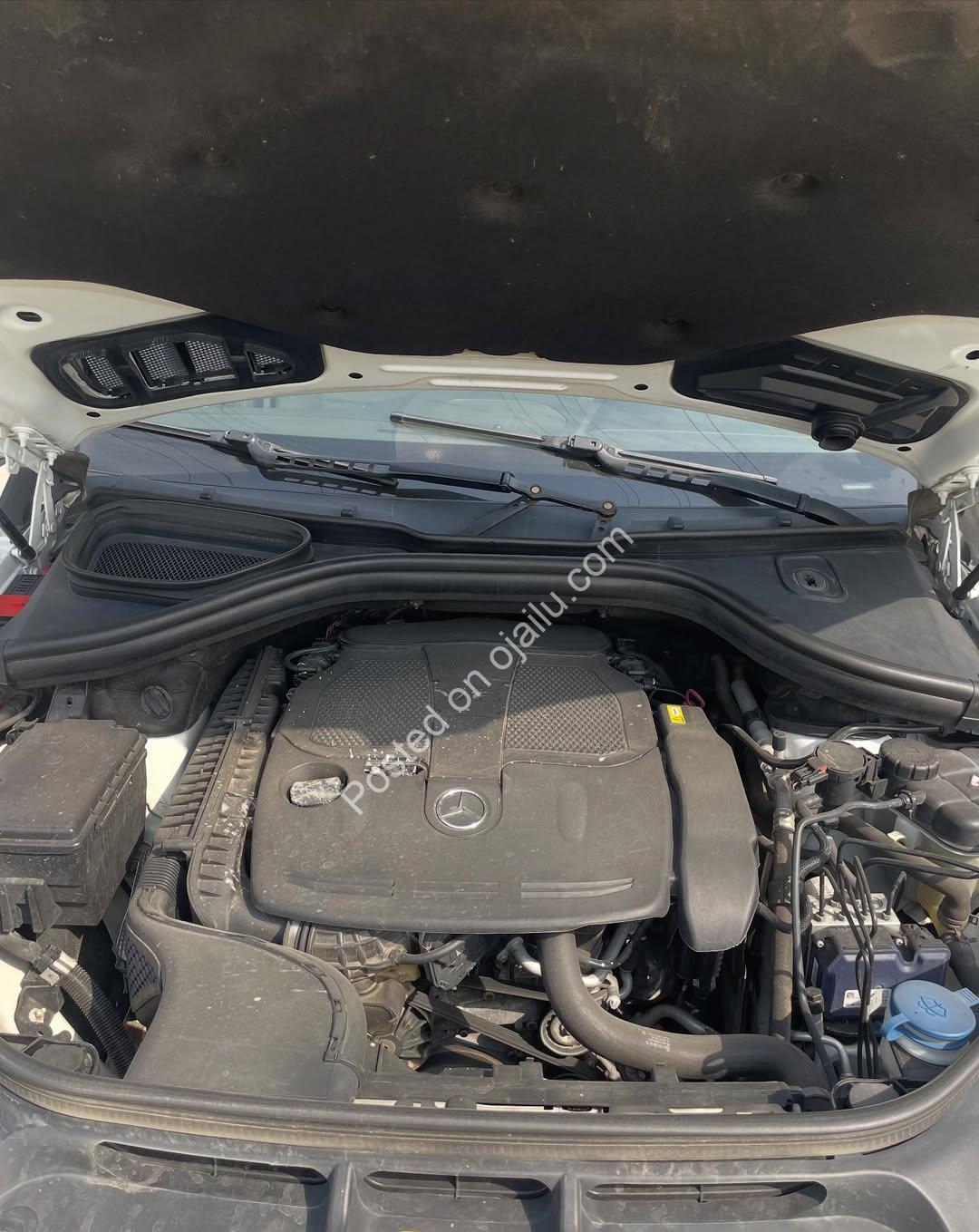 Luxury 4matic SUV: Sunroof & Camera, 23.5M