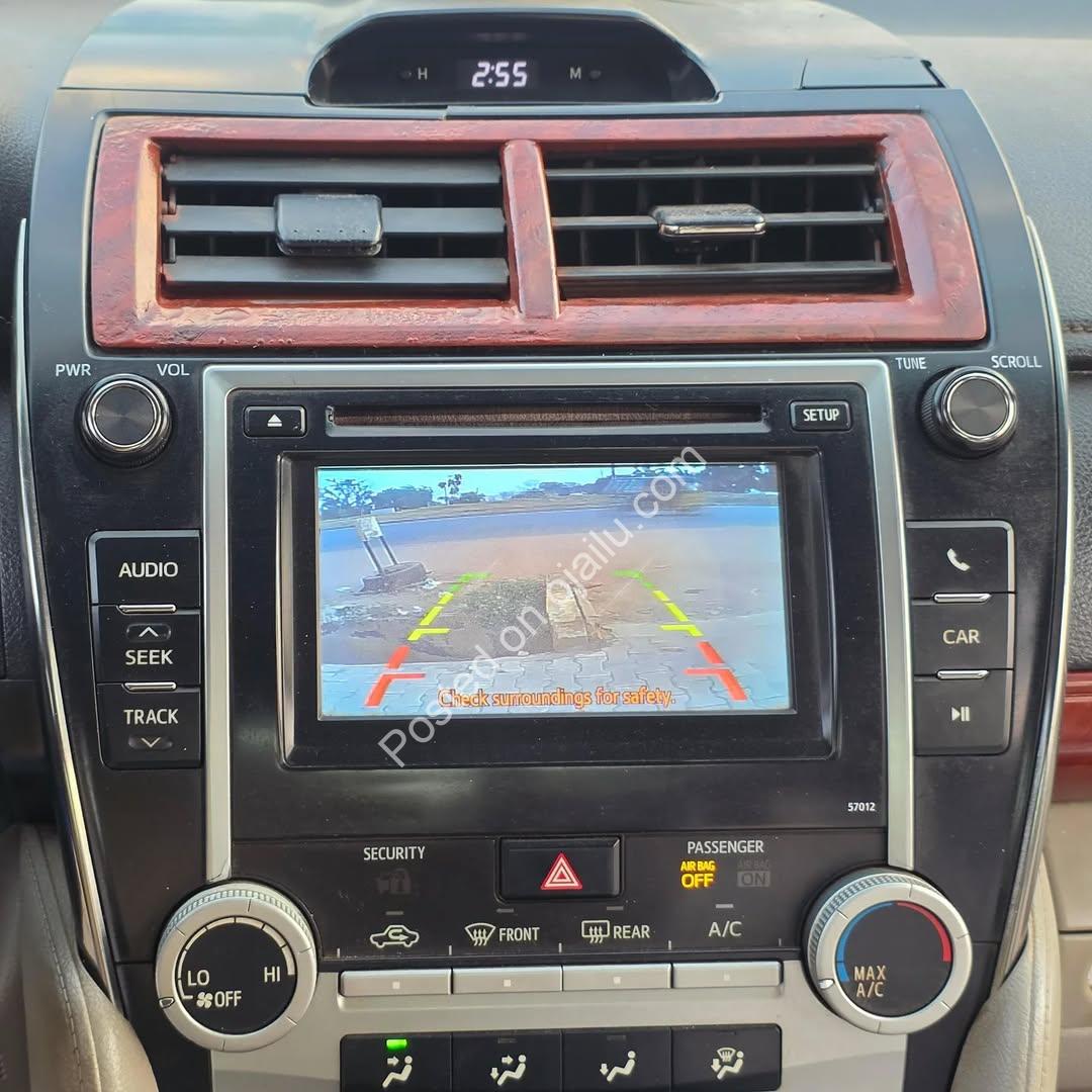 2012 Camry Spider: Pristine & Powerful 4-Plug Engine