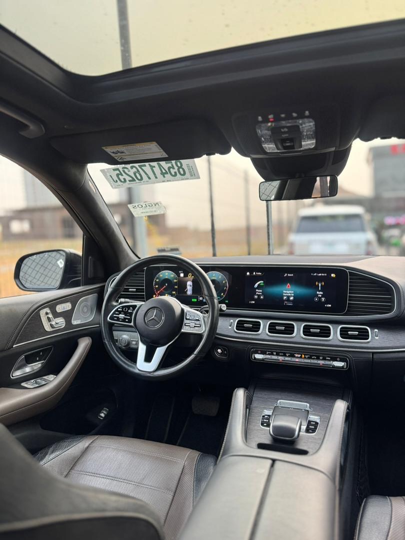 Luxury SUV: Roomy, Powerful, & Duty-Paid