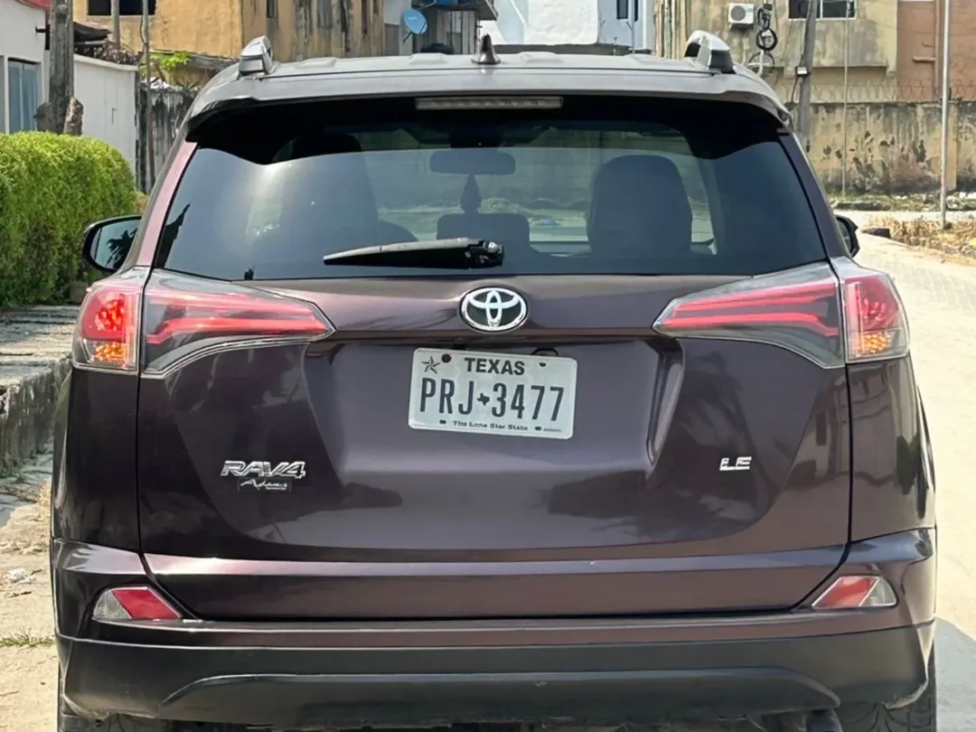 2017 Toyota RAV-4: Flawless Import, AC Ice Cold