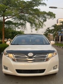 Luxury 2011 Venza XLE: Nationwide Delivery