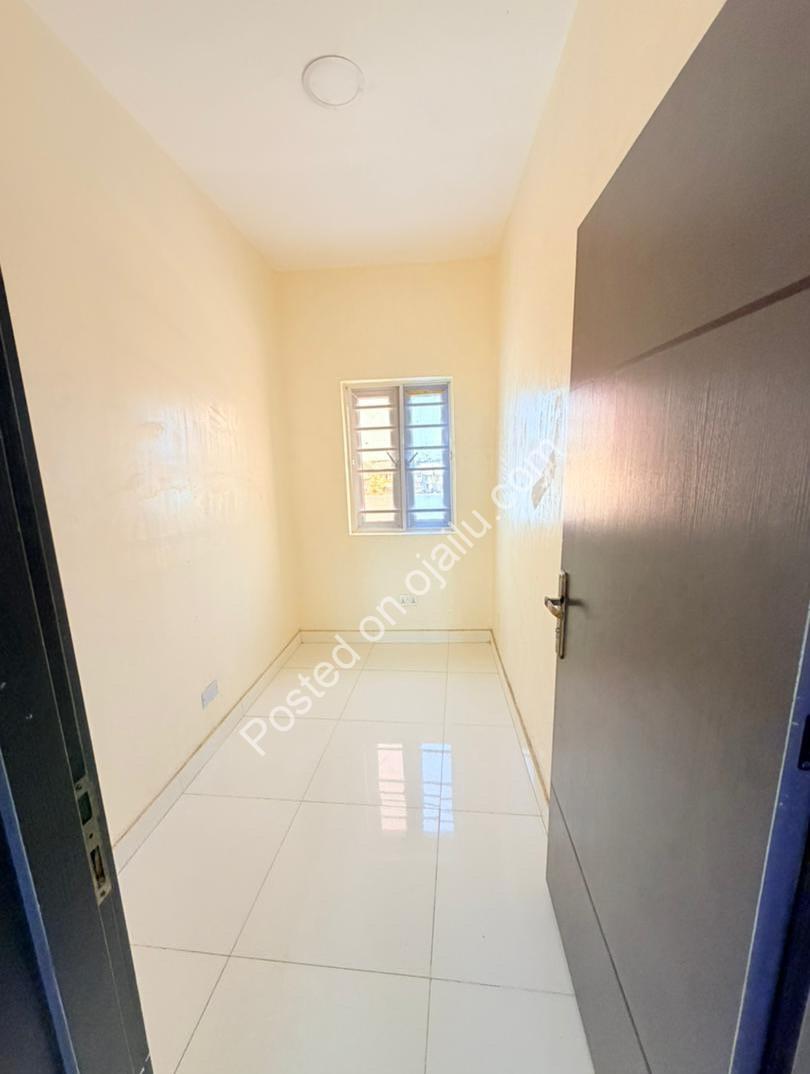 Modern 3BR Duplex with Pool & Dual Studies in Ajao Estate