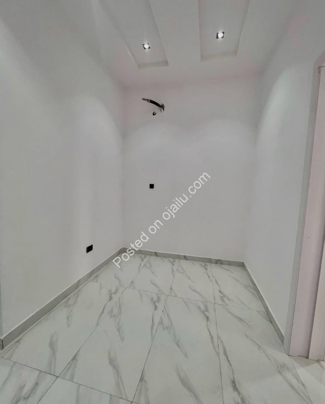 Spacious 4-Bed Duplex in Prime Ikota, Lekki