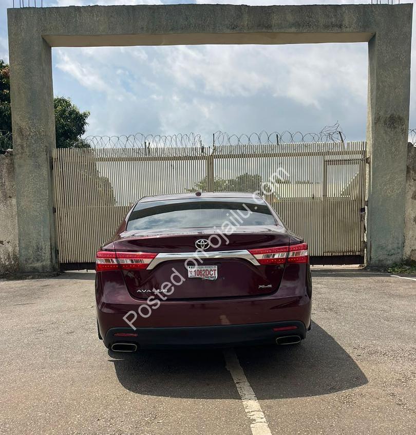 2014 Toyota Avalon: Luxury Sedan, 20M Negotiable