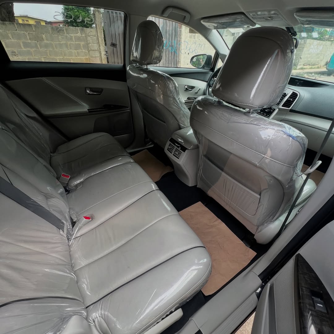 Pristine 2014 Venza: 100% Accident-Free, Ready to Drive