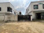 Modern 2-Bed Terrace: En-Suite Bliss in Ogombo