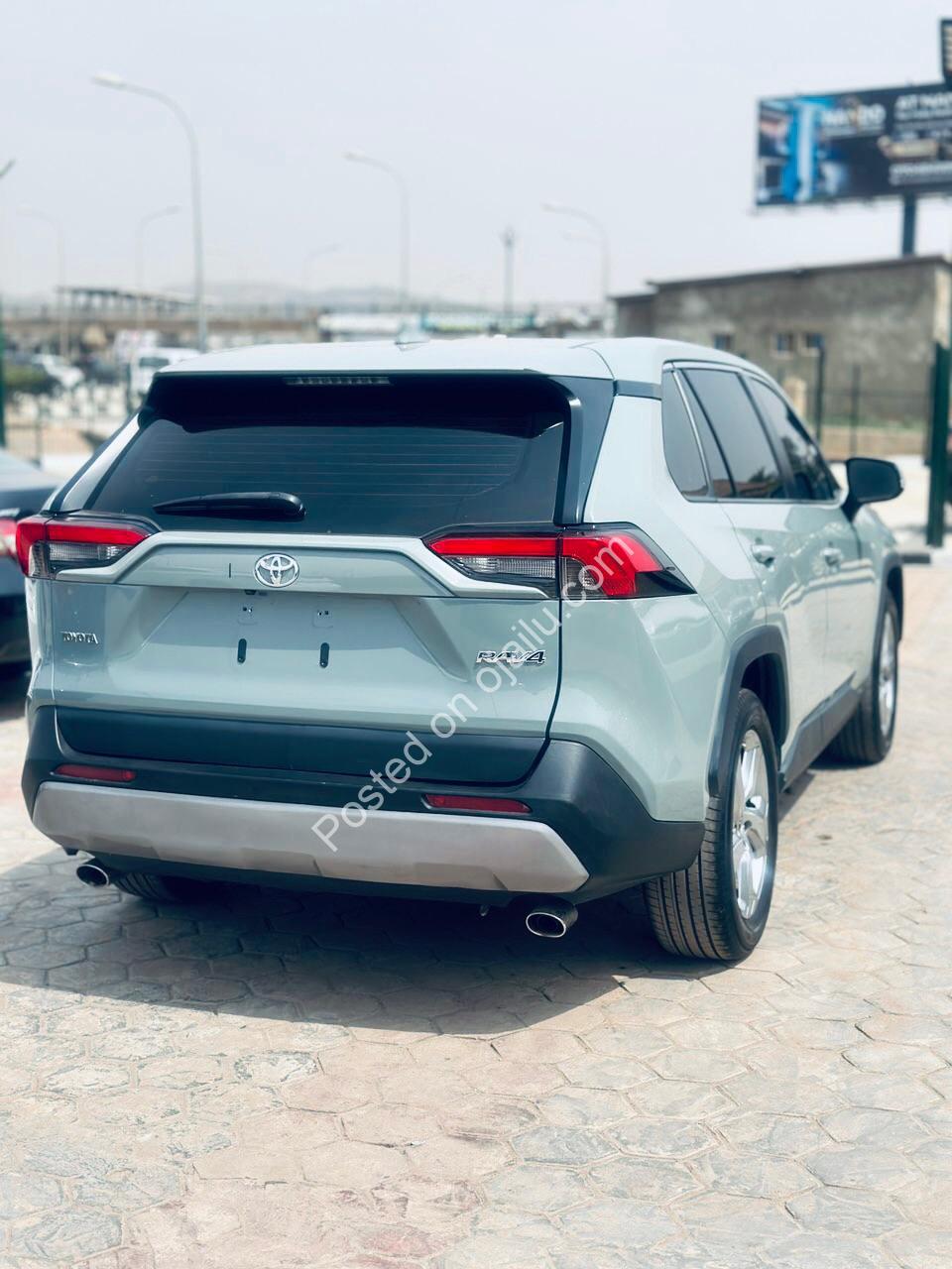2020 Toyota RAV4: Belgian Import, Green & Gorgeous