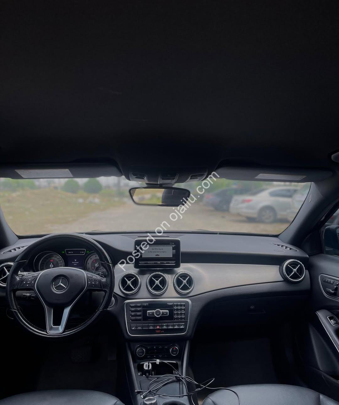 Luxury SUV: 2016 Mercedes GLA250 4MATIC