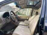 Luxury Lexus RX330 SUV: V6 Power & Premium Comfort