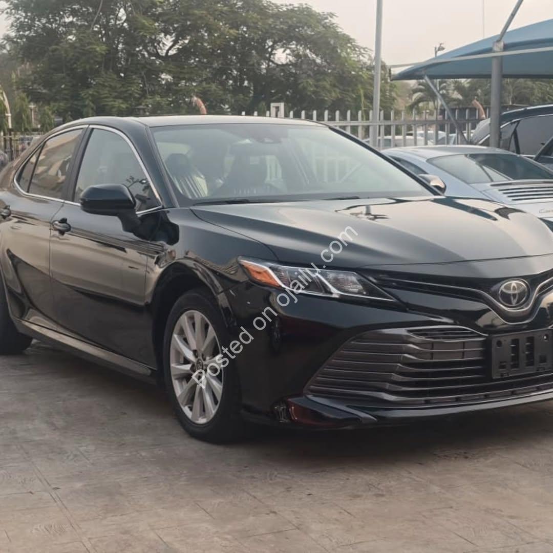 2019 Toyota Camry LE: Super Sharp & Duty Paid