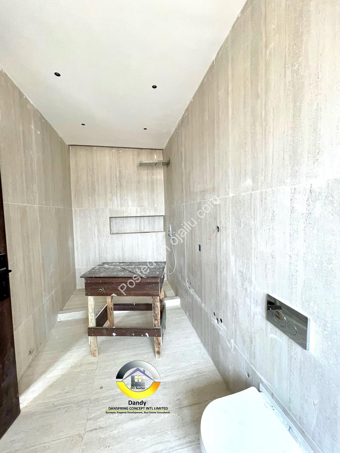 Lekki’s Ultimate 5-Bedroom Poolside Estate