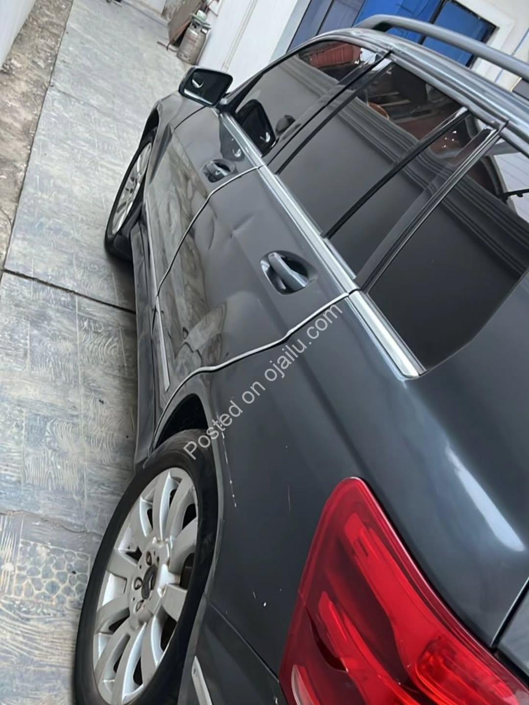 2011 Mercedes GLK350: Luxury SUV, Clean & Ready