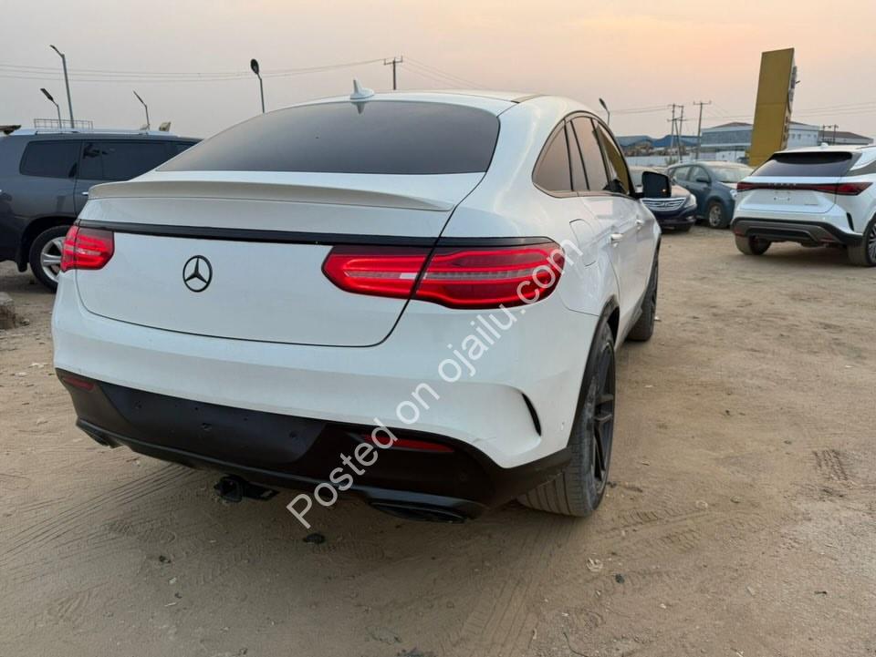 Luxury Awaits: Mercedes GLE450 4MATIC