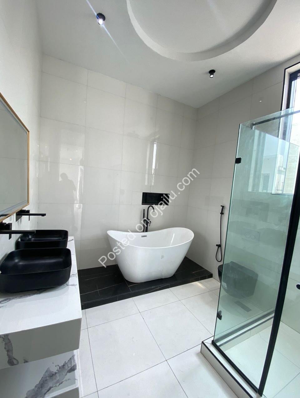 Exquisite 5-Bed Duplex in Prime Lekki | Brand New & Flood-Free