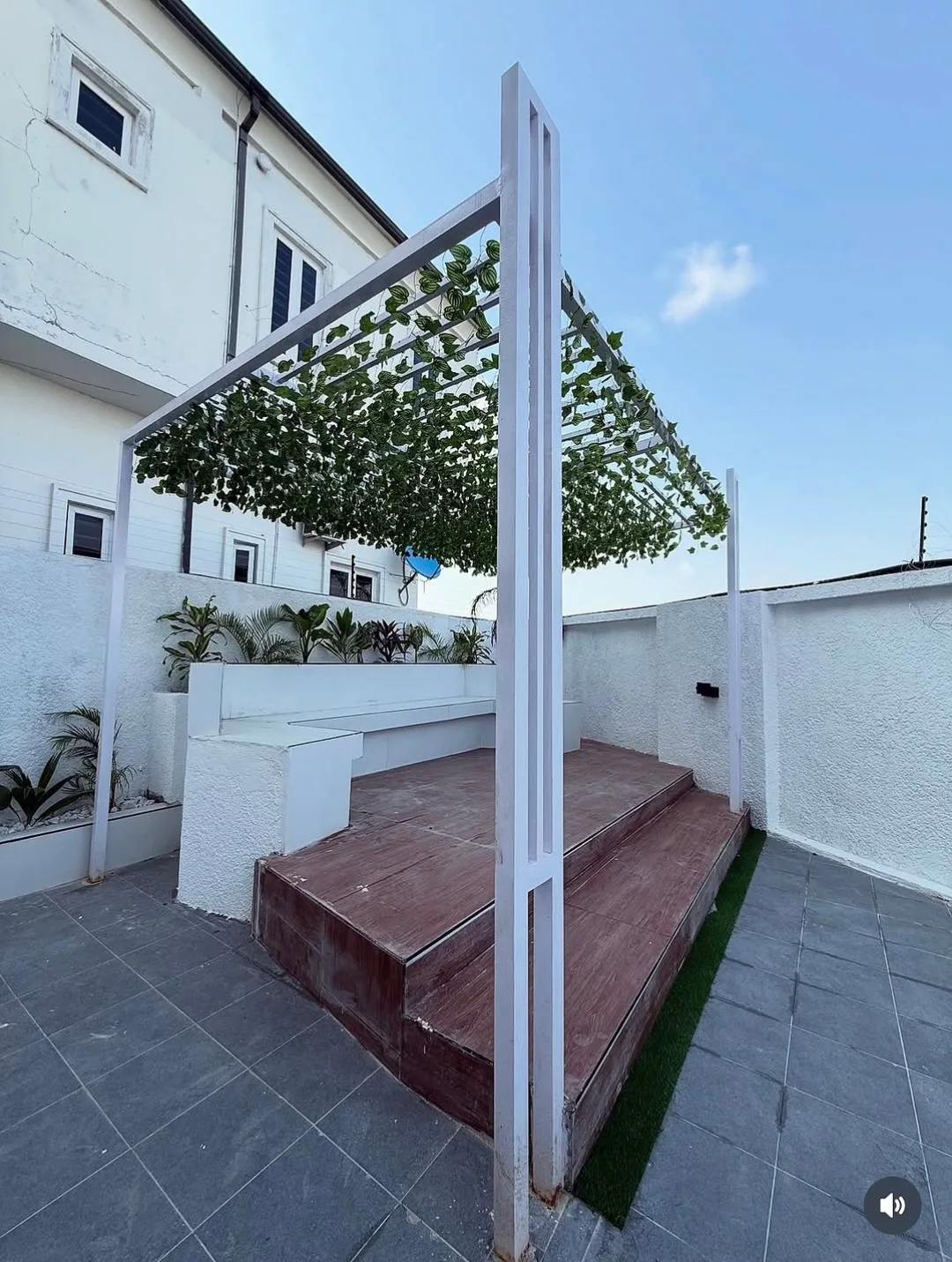 Lekki’s Ultimate 5-Bedroom Smart Estate Masterpiece