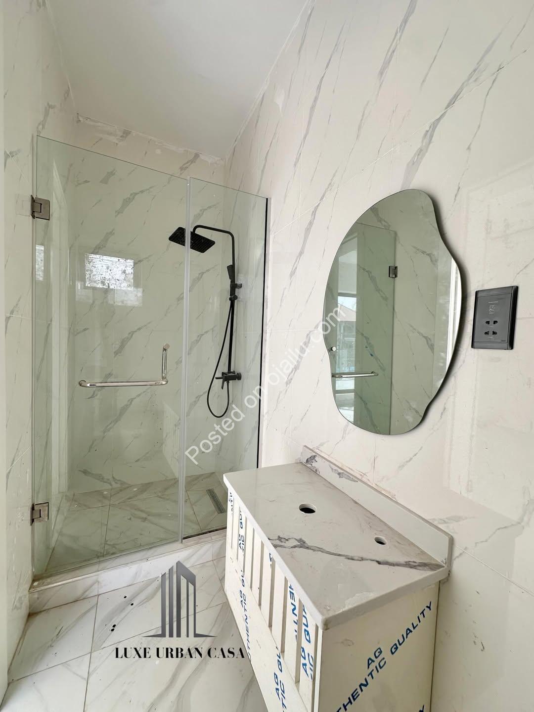 Exclusive Victoria Island Haven: 2-Bed Gem with Pool & Gym