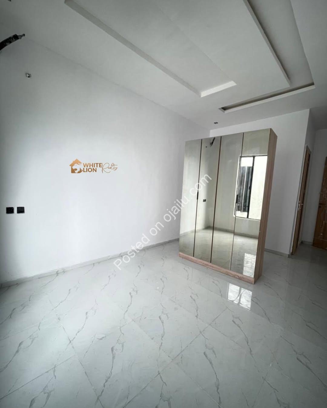 Sleek 4-Bed Duplex with Resort-Style Pool in Chevron