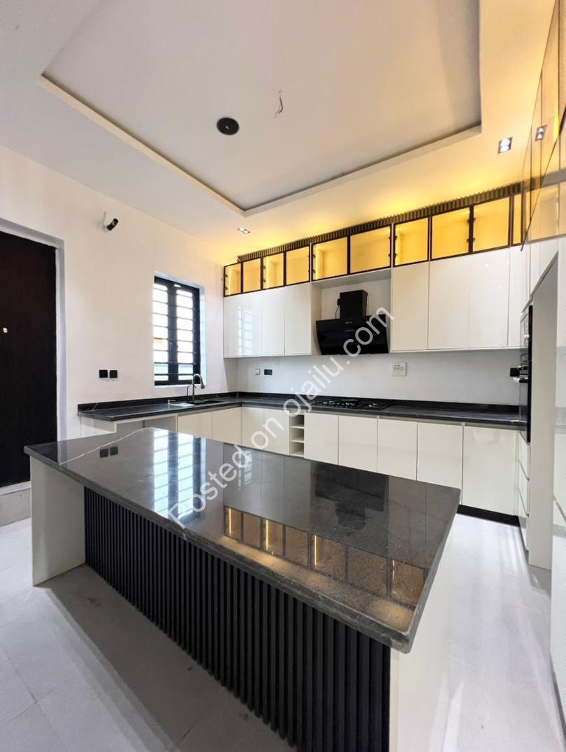 5-Bed Ajah Palace: Pool, BQ & Governor’s Consent