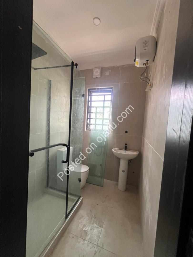 Lekki’s Finest: 4-Bedroom Haven with Cinema & Elevator