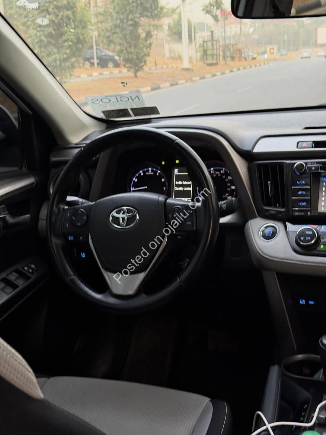 2018 Toyota RAV4 XLE: Perfect Condition, Duty Paid!