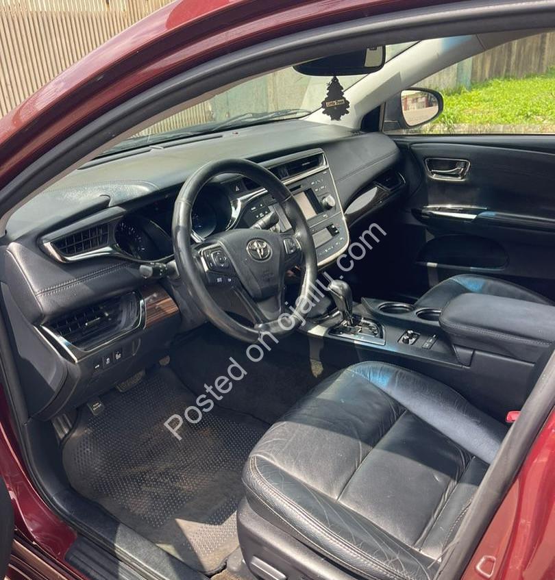 2014 Toyota Avalon: Luxury Sedan, 20M Negotiable