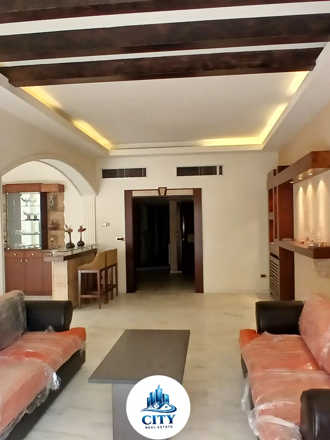 Spacious Sahel Alma Sanctuary: 3BR, 2 Salons, Prime Calm