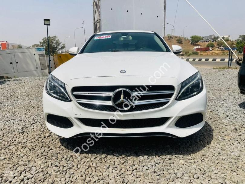 Luxury Daily Driver: 2015 Mercedes C300