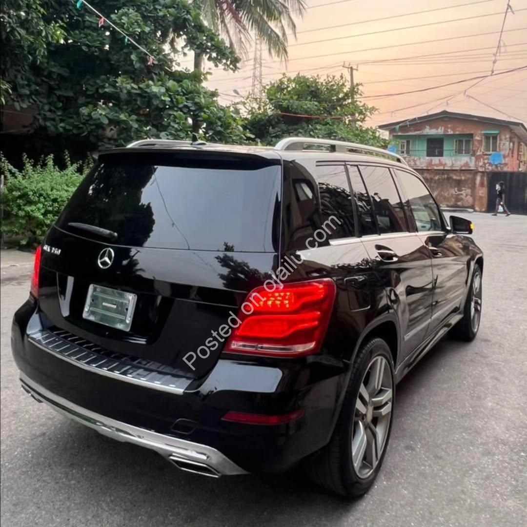 Flawless 2013 Mercedes GLK350: Luxury & Value