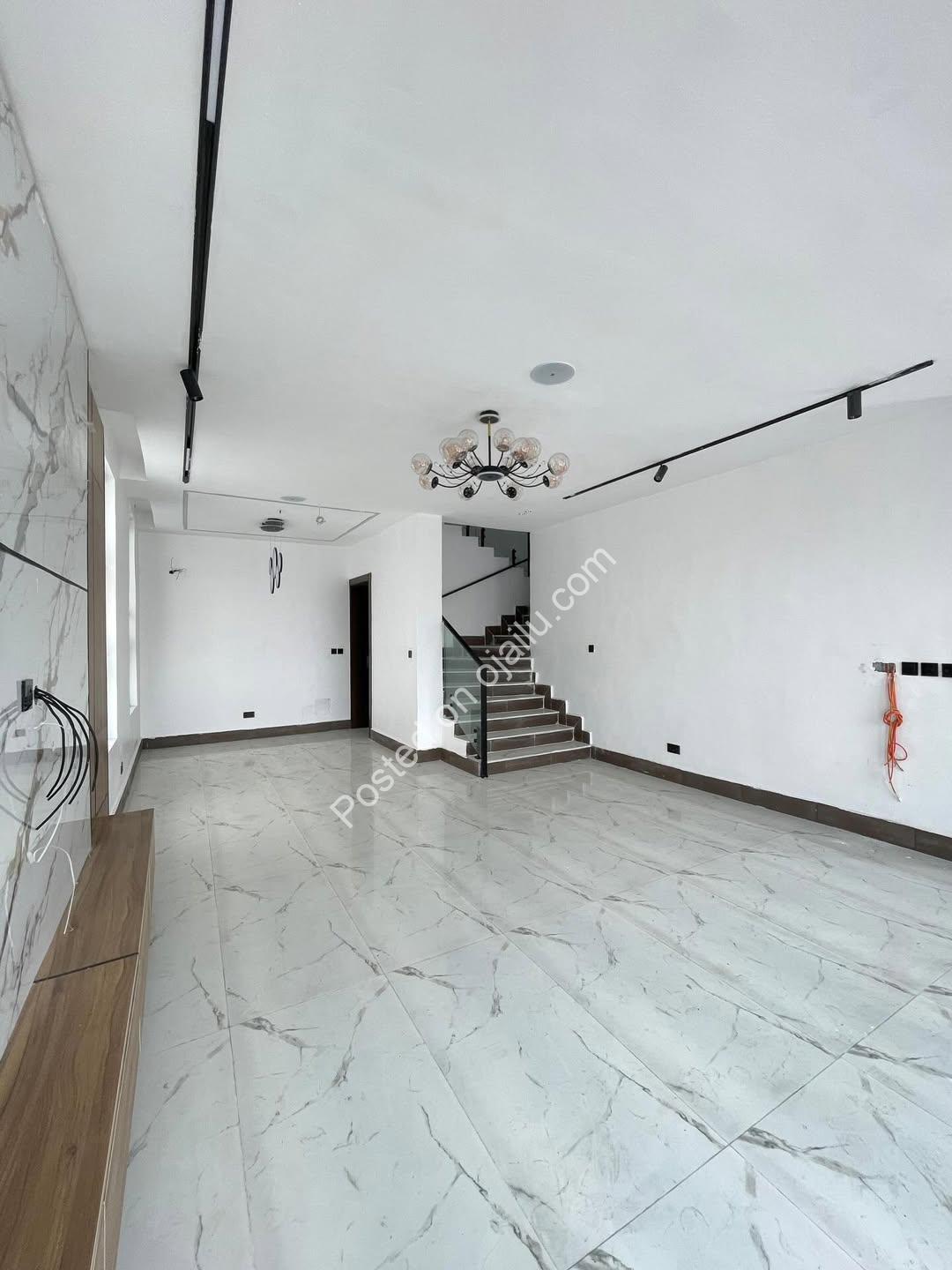 Lekki’s Finest: 5-Bedroom Palace with Pool & Privacy