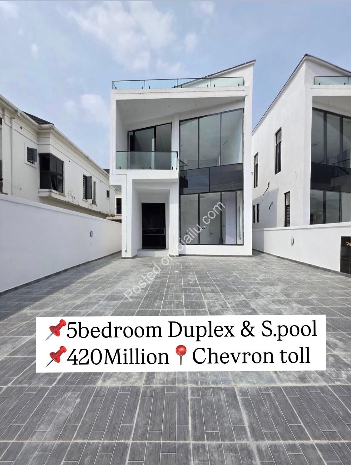 Stunning 5BR Duplex in Chevron’s Secure Estate