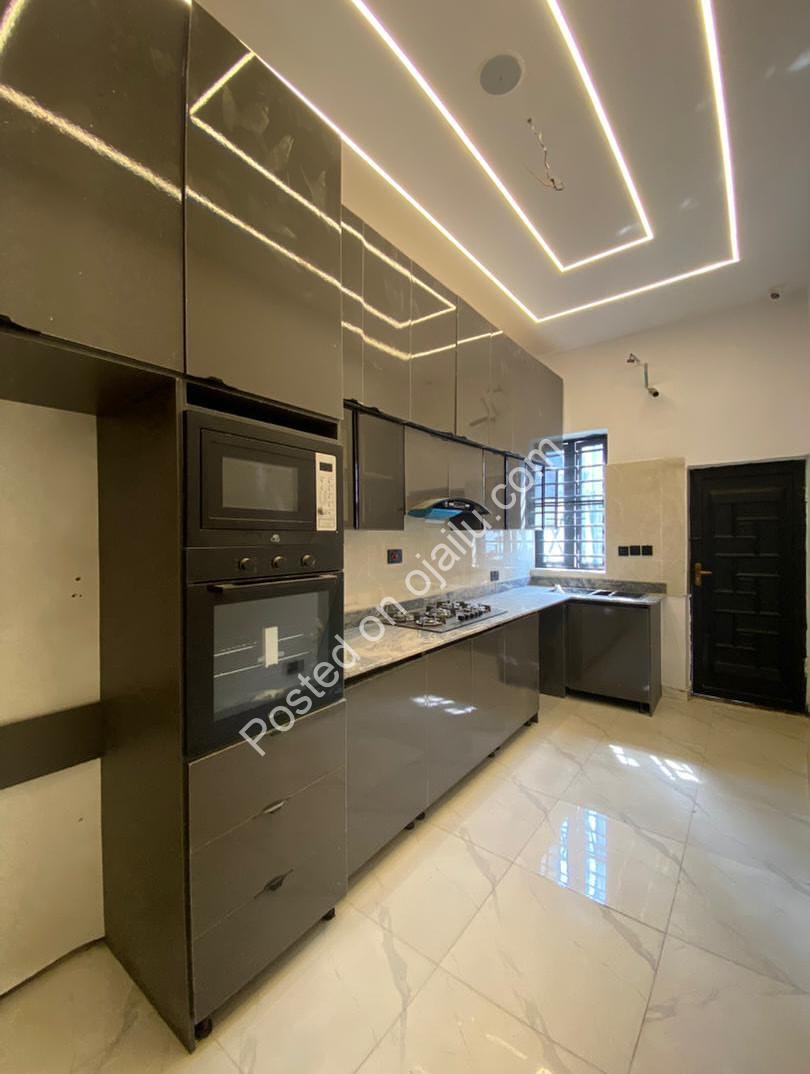 Lekki’s Finest: Brand New 4-Bed Terrace with BQ