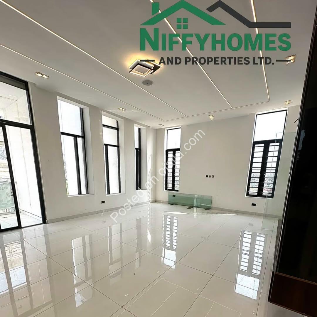 Lekki’s Newest 5-Bedroom Haven with Pool & Premium Finishes