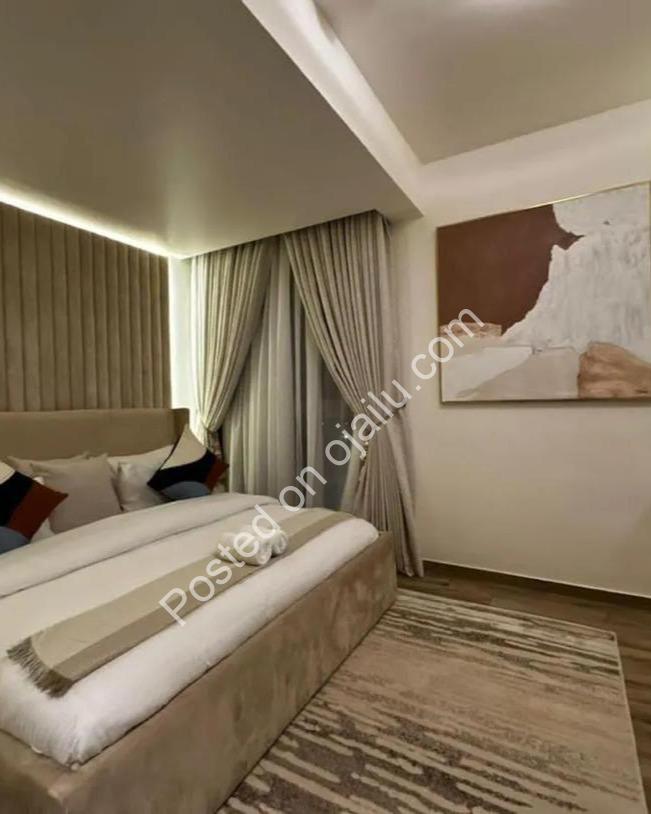 8th-Floor Eko Pearl Gem: Sea & Marina Views Await