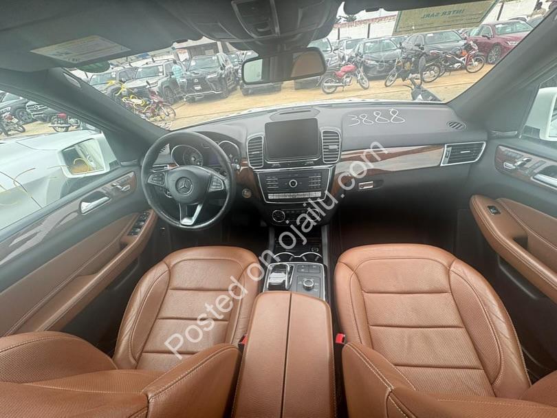 Low-Mileage Luxury: 2016 GLE350 4MATIC